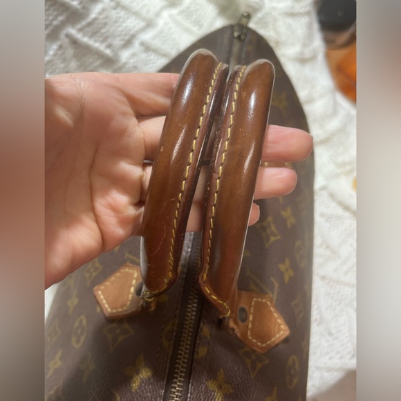 Louis Vuitton Monogram Speedy 35 - Picture 8 of 14